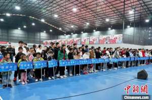 中缅边境云南瑞丽:486名中外运动员以球会友