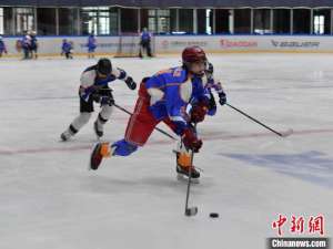 驰骋冰场的长春冰球小将:追梦路上不言苦累