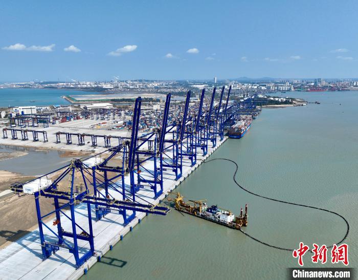 (经济观察)海南自贸港迎封关 港口建设蓄力开放