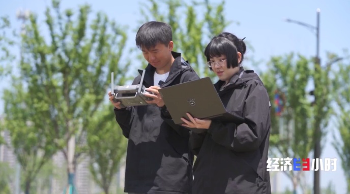 低空经济爆发！这些“会飞”的工作正吃香→